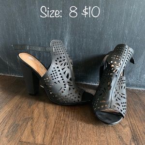 Black heels with cutout front